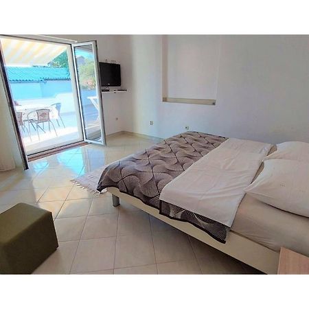 Apartments & Room Masa Стариград-Пакленица Екстериор снимка