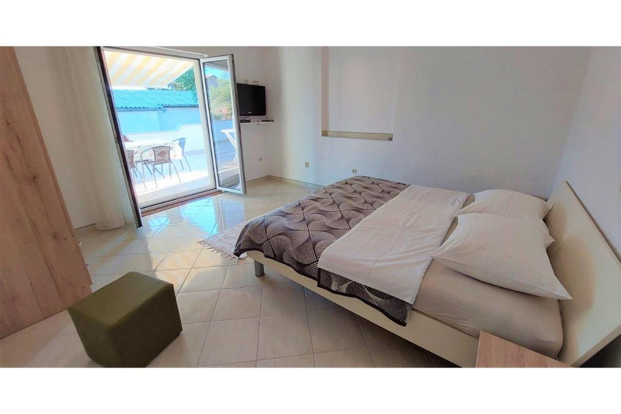 Apartments & Room Masa Стариград-Пакленица Екстериор снимка