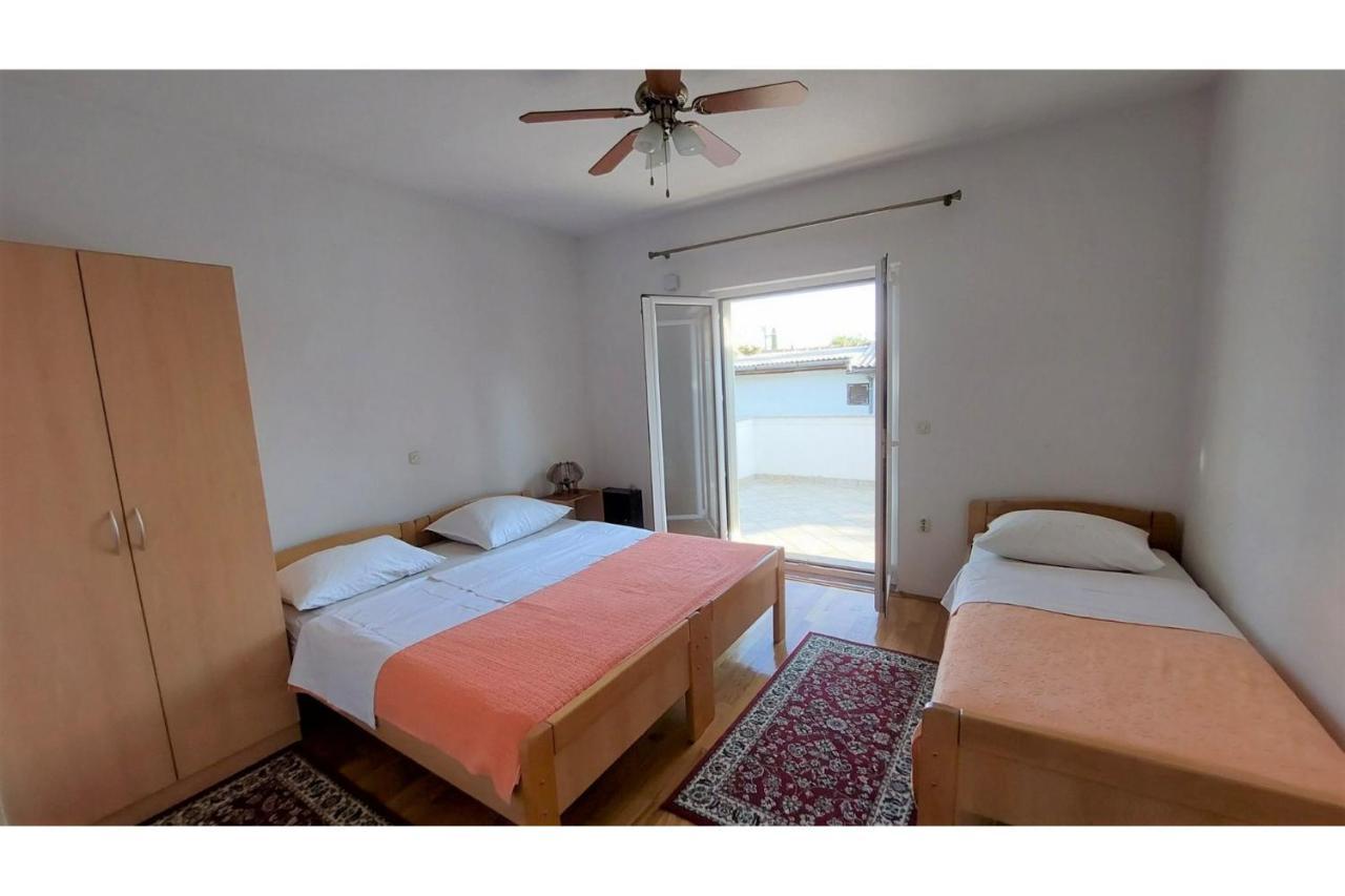 Apartments & Room Masa Стариград-Пакленица Екстериор снимка